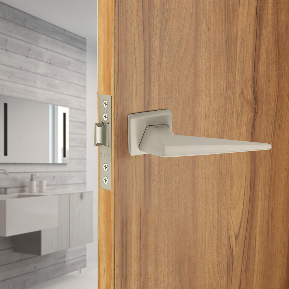IPSA Carrot Iris Handle Series Without Escutcheons With Baby Latch Finish - MSS